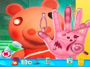 Play Piggy Hand Doctor Fun Games for Girls Online